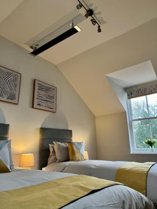 The Coach House - *New Build In Traditional Style* Todmorden Extérieur photo
